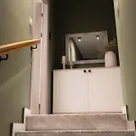 Stagonhouse1